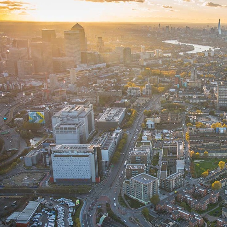 View of Canary Wharf from Aberfeldy Village